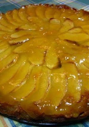 Una foto de Tarta invertida de manzana