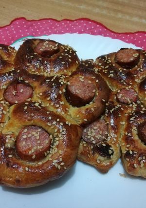 A picture of Sausage flower bread.