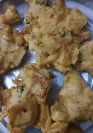 A picture of Aloo k pkode.