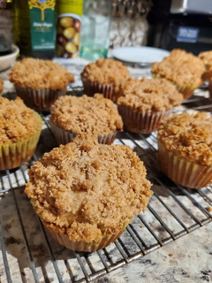 A picture of Apple Walnut Crumble Muffins.
