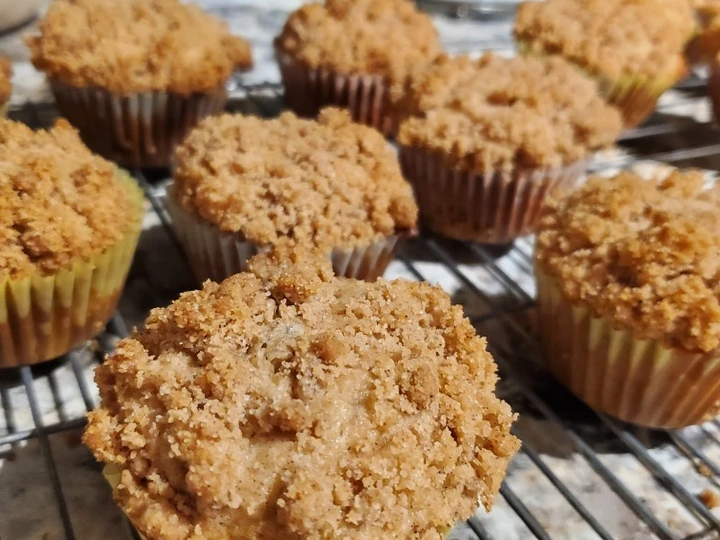 Recipe Apple Walnut Crumble Muffins which Delicious