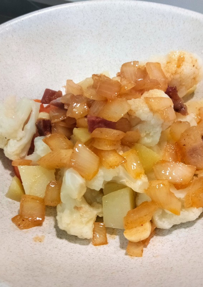 Una foto de Coliflor con jamón