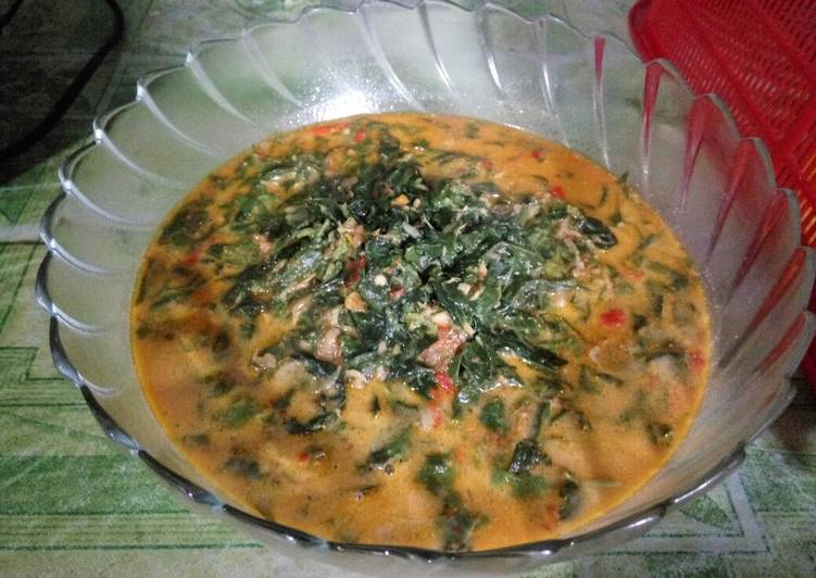 Resep masakan Lodeh daun singkong | Cara Bikin Lodeh daun singkong Yang Enak dan Simpel