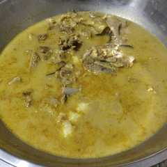 A picture of Gulai kambing.