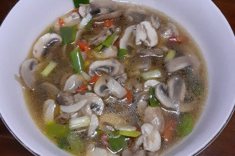 Langkah Mudah untuk Menyiapkan Tumis Jamur Kancing Berkuah Kekinian
