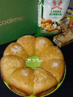 Foto resep Roti Sobek Isi Coklat & Stroberry
