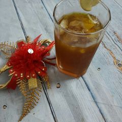 A picture of Honey lemon iced tea.