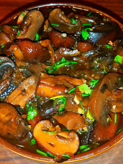 A picture of Mike's Mushroom Onion & Rice Soup.