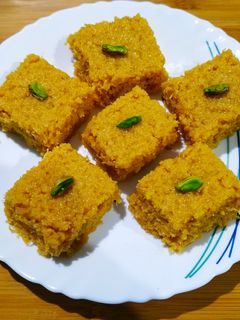 মিল্ক কেক (Milk cake recipe in Bengali) রেসিপির প্রধান ছবি