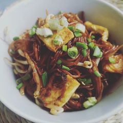 A picture of Wok rice noodles.