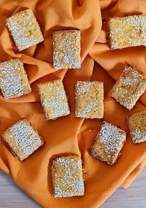 Una foto de Crackers de calabaza o zapallo con sésamo 🎃 veganas y sin gluten 🎃