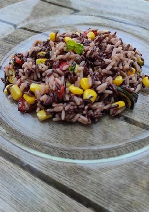 Foto di Insalata di riso vegetariana 🍚