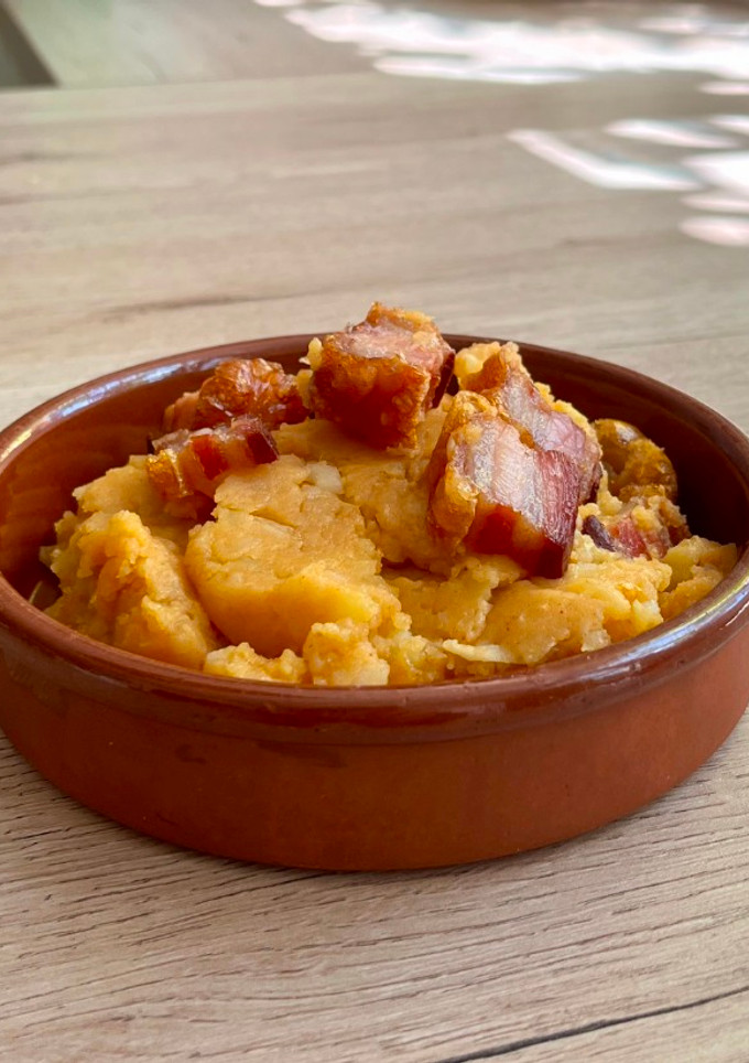 Una foto de Patatas revolconas