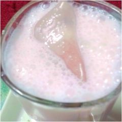 A picture of Rooafza lassi.