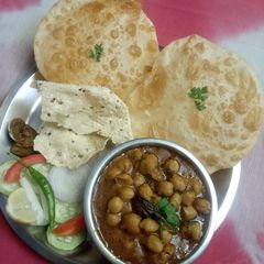 A picture of Chole masala.