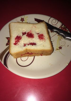 A picture of Spooky sandwich.