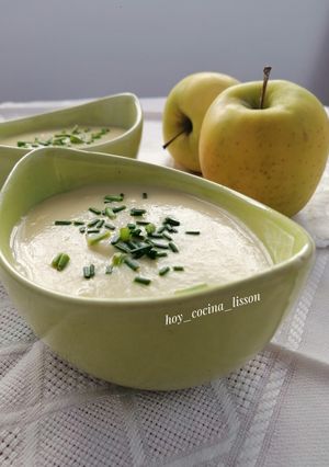 Una foto de Vichyssoise de manzana