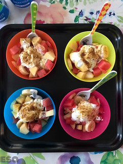 Una foto de Tutti frutti con yogurt griego