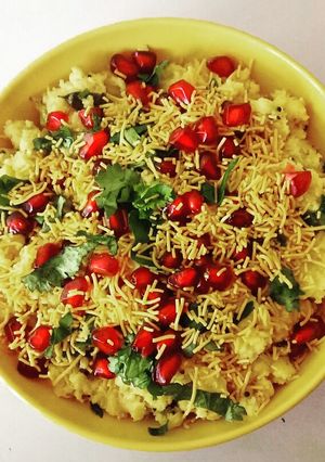 A picture of Gujarati speciality: Ameri Khaman.