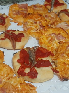 Una foto de Mini pizzas