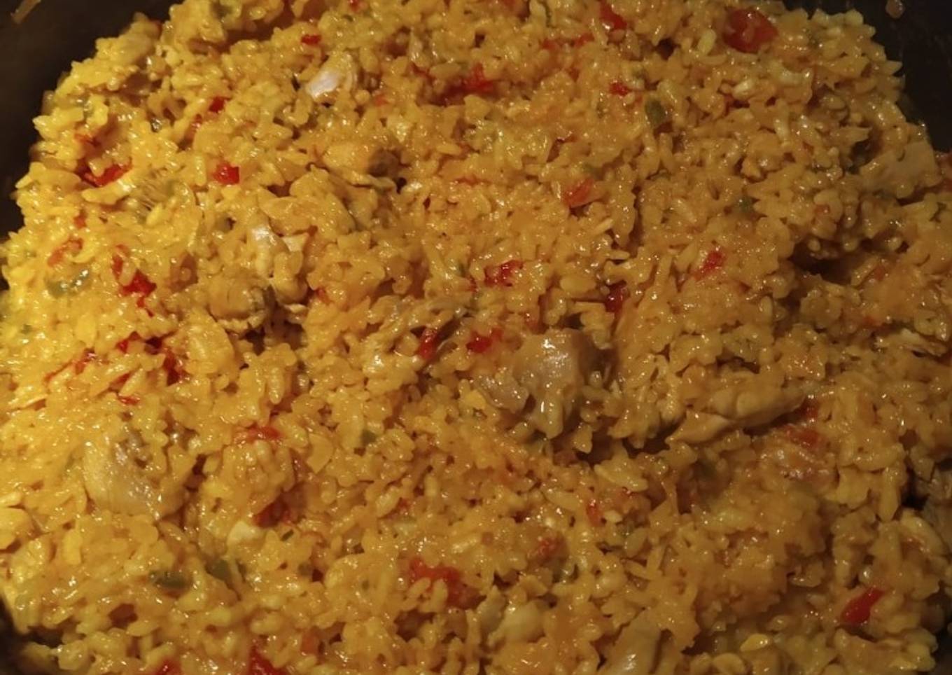 Paella de pollo