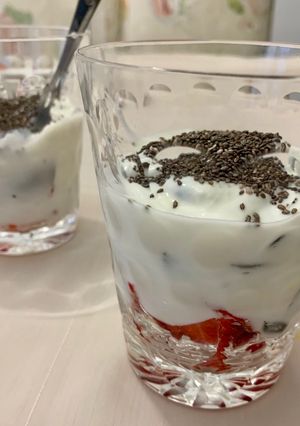 Foto principal de Yogurt con fruta y semillas