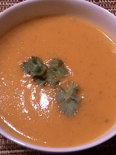 紅蘿蔔香菜濃湯(素食) 的食譜成品照片