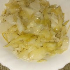 A picture of Steamed cabbages.