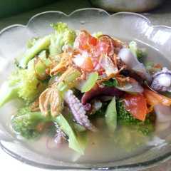 รูปของ Rebus brokoli cumi