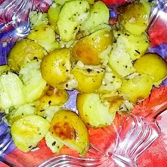 A picture of Lemon baked potato 🥔.