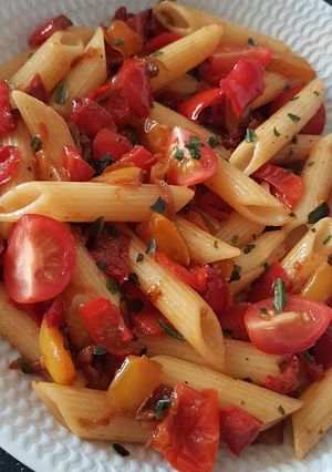 Une photo de Poêlée poivrons & tomates cerise