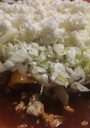 Una foto de Enchiladas rojas 🌯🌶