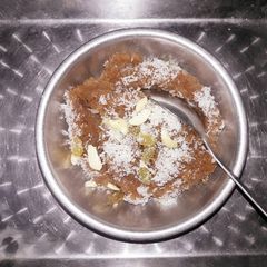 A picture of Instant moong daal halwa.