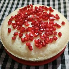 A picture of Suji cake 🎂.
