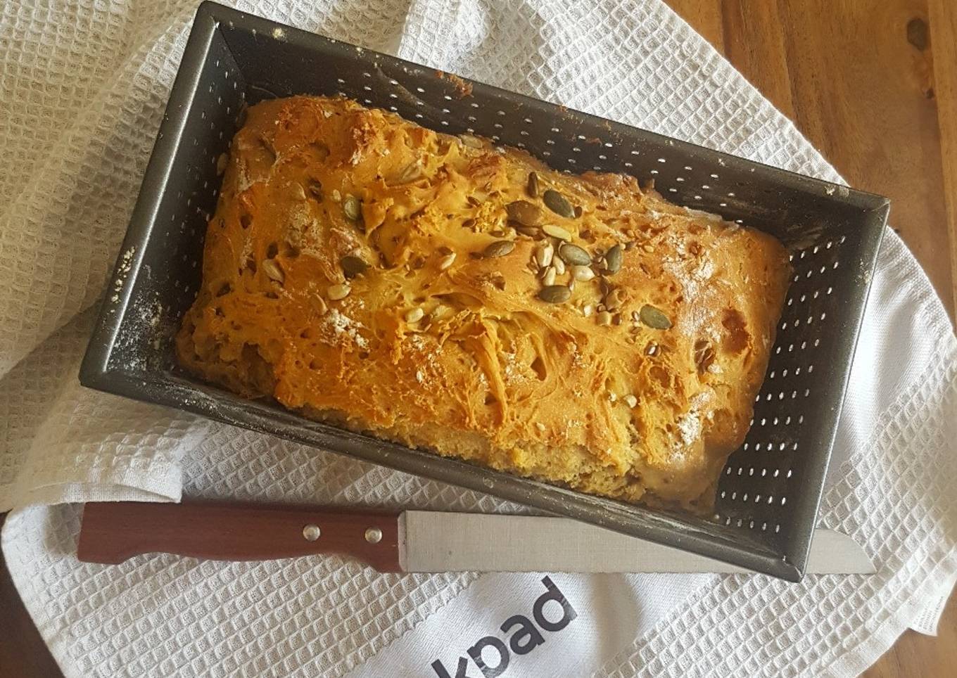 Pain petit épeautre et 3 graines