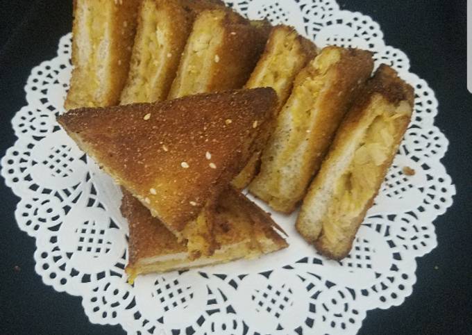 Recipe of Quick Fried bread triangles - Easy Dinner Recipes for Family