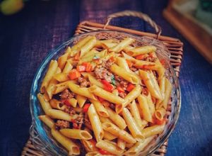 Gambar Penne Goreng Kari Berdaging