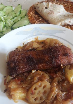 A picture of Sey bhajhhi (fish + veg).