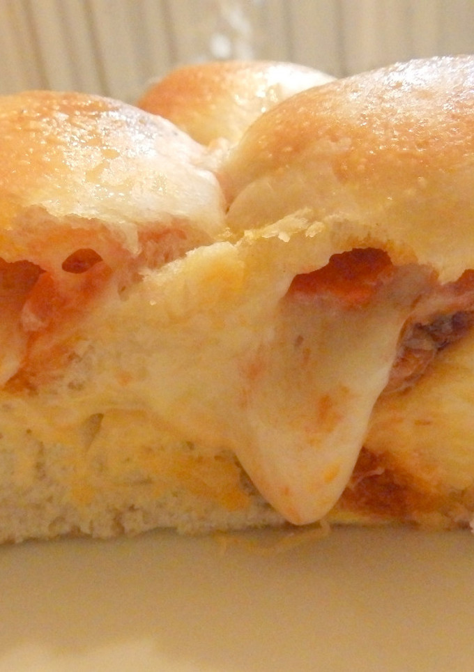 Una foto de Pizza danubio con sobrasada