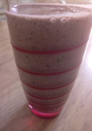 A picture of Breakfast smoothie.