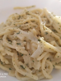 Una foto de Espaguetis con salsa de queso
