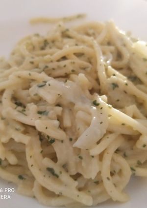 Foto principal de Espaguetis con salsa de queso
