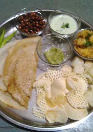 ફરાળી થાળ(farali thali in Gujarati) રેસીપી મુખ્ય ફોટો