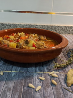 Una foto de Guisado de vacuno 🍲 🥄