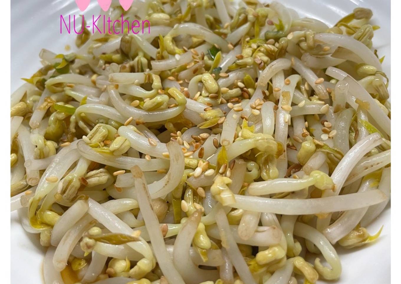 Sukju Namul (Seasoned Mung Bean Sprouts)