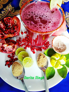 अनार का जूस (Anaar ka juice recipe in hindi) रेसिपी मुख्य फोटो