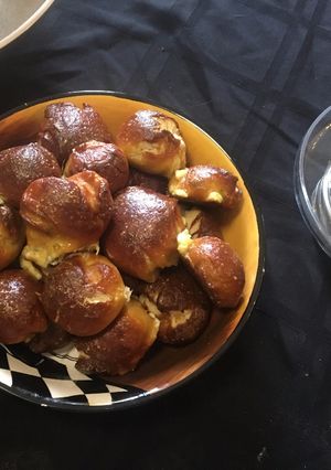 A picture of Cheesy Jalepeno Pretzel Bites.