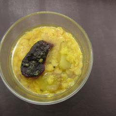 A picture of "Tok Dal" Dal with Raw Mango.