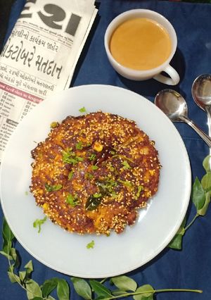 કોર્ન રવા હાંડવો જૈન (Corn Rava Handvo Jain Recipe In Gujarati) રેસીપી મુખ્ય ફોટો