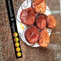 A picture of Flourless chocolate and grape muffins.